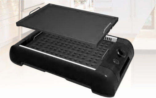 Gril sans fumée infrarouge noir d'intérieur de 220V 1200W avec deux plats